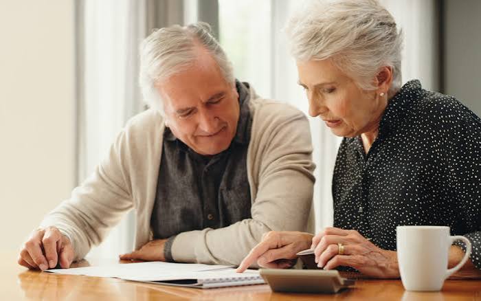 How Are 401(k)s, IRAs, and Florida Retirement System Pensions Divided in a Florida Divorce?