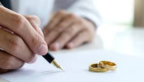 What Actually Happens to Your Prenuptial Agreement When You Get Divorced in Florida?